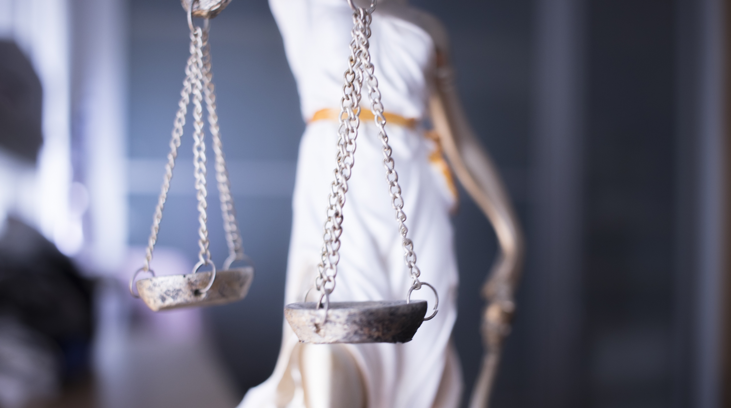 illustration-sabrina-chemakh-avocat-paris-justice-juridique-droit-travail-protection-sociale-affaires-justice-3